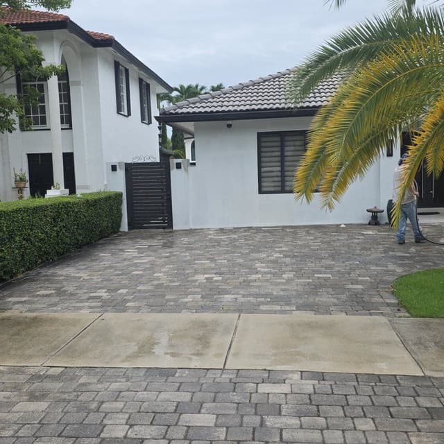 Espinosa Concrete, Inc. — concrete driveway, patio and decorative concrete work in South Florida, project photo 84
