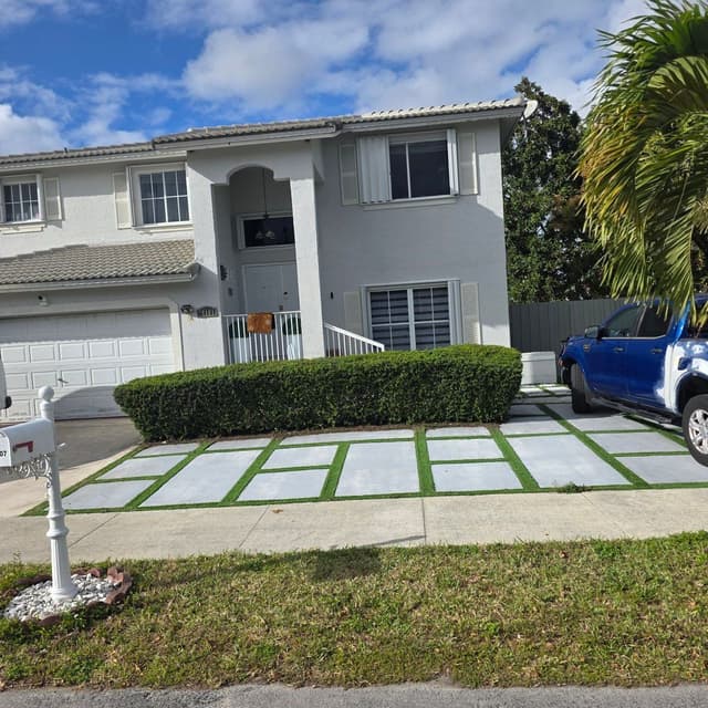 Espinosa Concrete, Inc. — concrete driveway, patio and decorative concrete work in South Florida, project photo 18